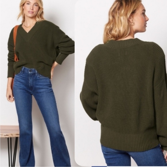 Pistola Camille Strong Shoulder Ribbed VNeck Sweater olive green Sz S NEW - Picture 1 of 10